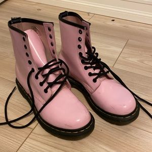 Dr. Martens AIRWALK boots!!
